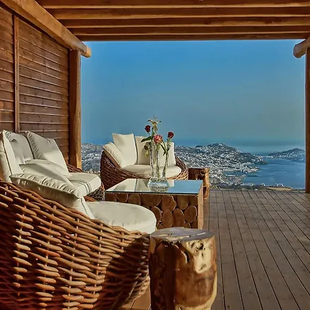 Super Deluxe Mykonos Celestial Vista 11 Bedrooms 2 Private Infinity Pools Helipad Kastro ヴィラ